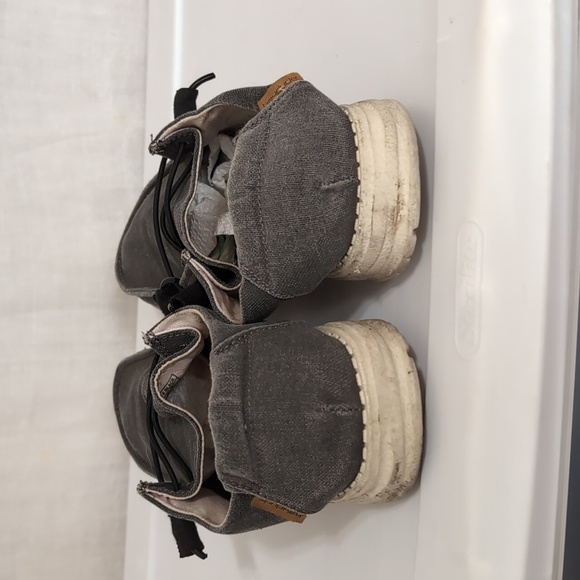 Hey Dude Wendy Gray Canvas Slip-On Size 8 - Picture 3 of 6